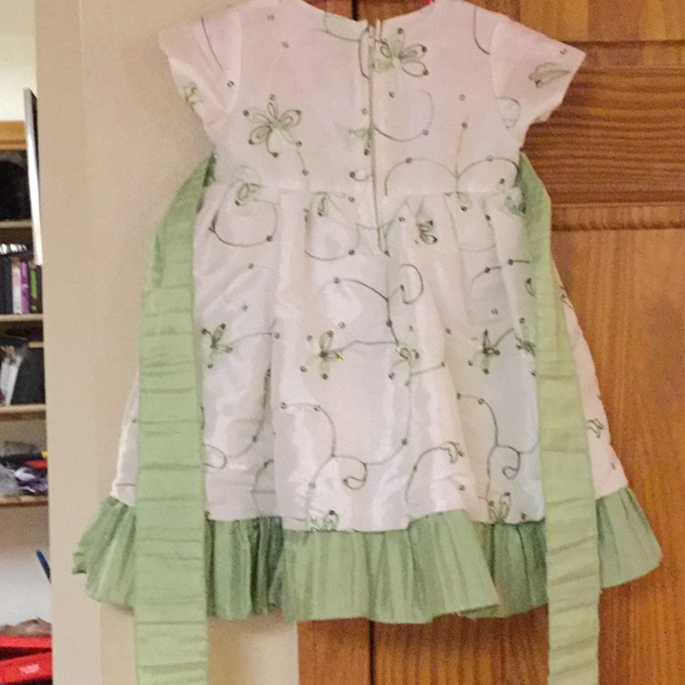 Dress - Picture 3 of 4
